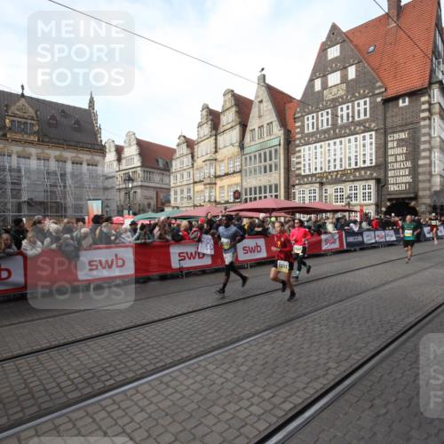 05.10.2025 - 20. swb-Marathon Bremen Yannick Fuchs http://msf.ph/oto/9306915 05.10.2025 10:54:19 Ziel 9574, 9900, 10234, 10402, 10533, 11203, 11449 meine-sportfotos.de