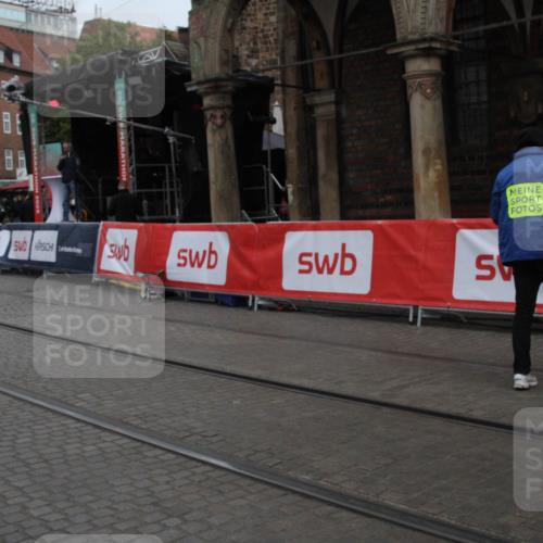 05.10.2025 - 20. swb-Marathon Bremen Yannick Fuchs http://msf.ph/oto/9306918 05.10.2025 12:01:20 Ziel  meine-sportfotos.de