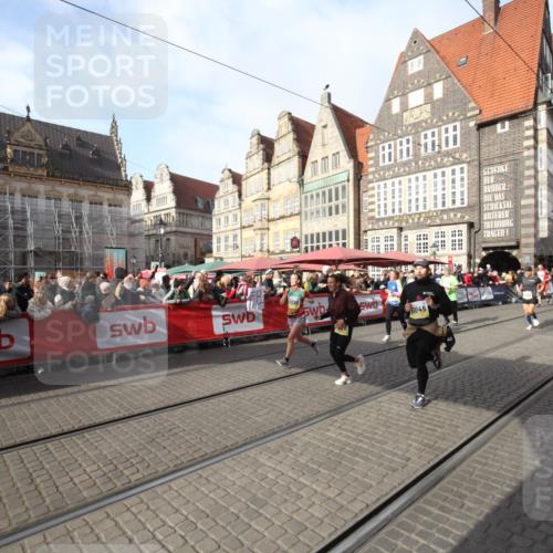 05.10.2025 - 20. swb-Marathon Bremen Yannick Fuchs http://msf.ph/oto/9306948 05.10.2025 10:54:38 Ziel 9367, 10178, 10296, 10768, 11045, 11089, 11694 meine-sportfotos.de
