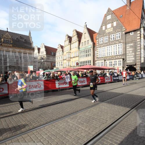 05.10.2025 - 20. swb-Marathon Bremen Yannick Fuchs http://msf.ph/oto/9306954 05.10.2025 10:54:40 Ziel 9367, 10174, 10296, 10768, 11321, 11694 meine-sportfotos.de