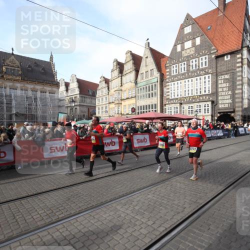 05.10.2025 - 20. swb-Marathon Bremen Yannick Fuchs http://msf.ph/oto/9307071 05.10.2025 10:55:26 Ziel 9201, 9350, 9514, 9654, 10256, 10260, 10970, 11115, 11380, 11431, 11702 meine-sportfotos.de