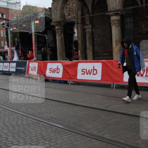 05.10.2025 - 20. swb-Marathon Bremen Yannick Fuchs http://msf.ph/oto/9307081 05.10.2025 12:01:54 Ziel  meine-sportfotos.de