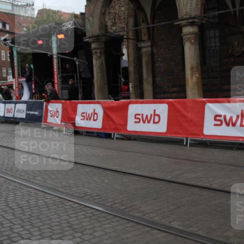 05.10.2025 - 20. swb-Marathon Bremen Yannick Fuchs http://msf.ph/oto/9307109 05.10.2025 12:02:00 Ziel  meine-sportfotos.de
