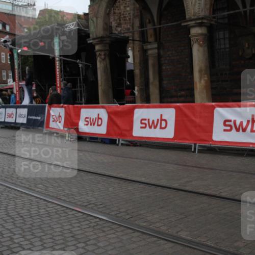 05.10.2025 - 20. swb-Marathon Bremen Yannick Fuchs http://msf.ph/oto/9307169 05.10.2025 12:02:11 Ziel  meine-sportfotos.de