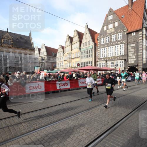 05.10.2025 - 20. swb-Marathon Bremen Yannick Fuchs http://msf.ph/oto/9307276 05.10.2025 10:56:33 Ziel 9790, 9932, 10005, 10179, 10387, 10546, 10648, 11100, 11253, 11571 meine-sportfotos.de