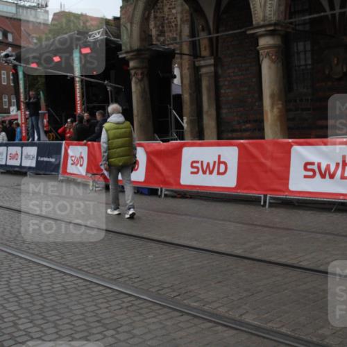 05.10.2025 - 20. swb-Marathon Bremen Yannick Fuchs http://msf.ph/oto/9307295 05.10.2025 12:03:08 Ziel  meine-sportfotos.de