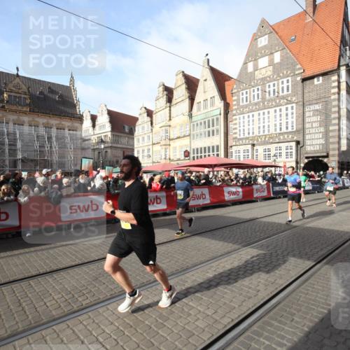 05.10.2025 - 20. swb-Marathon Bremen Yannick Fuchs http://msf.ph/oto/9307311 05.10.2025 10:56:46 Ziel 8118, 9266, 10059, 10644, 10683, 11475 meine-sportfotos.de