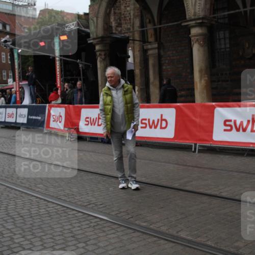 05.10.2025 - 20. swb-Marathon Bremen Yannick Fuchs http://msf.ph/oto/9307383 05.10.2025 12:03:22 Ziel  meine-sportfotos.de
