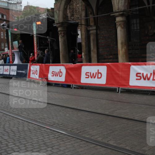 05.10.2025 - 20. swb-Marathon Bremen Yannick Fuchs http://msf.ph/oto/9307414 05.10.2025 12:03:30 Ziel  meine-sportfotos.de