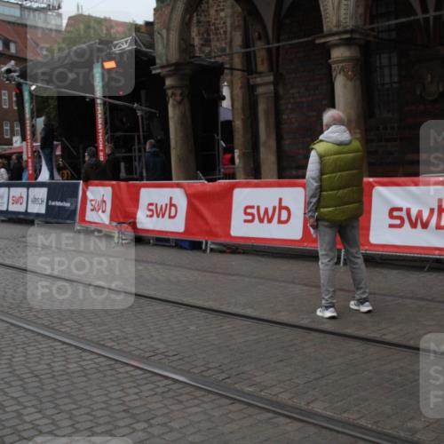 05.10.2025 - 20. swb-Marathon Bremen Yannick Fuchs http://msf.ph/oto/9307424 05.10.2025 12:03:42 Ziel  meine-sportfotos.de