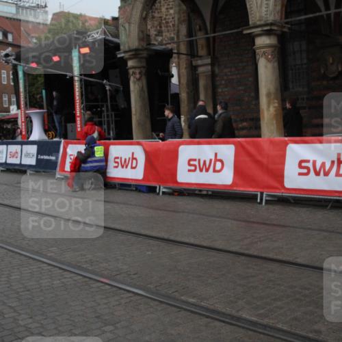 05.10.2025 - 20. swb-Marathon Bremen Yannick Fuchs http://msf.ph/oto/9307508 05.10.2025 12:11:14 Ziel  meine-sportfotos.de