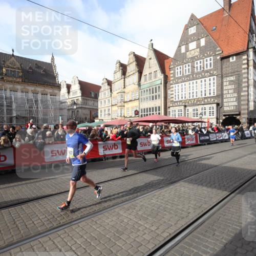 05.10.2025 - 20. swb-Marathon Bremen Yannick Fuchs http://msf.ph/oto/9307528 05.10.2025 10:57:54 Ziel 10219, 10651, 10834, 10890, 10975, 11023, 11457, 11564, 11575, 11744 meine-sportfotos.de