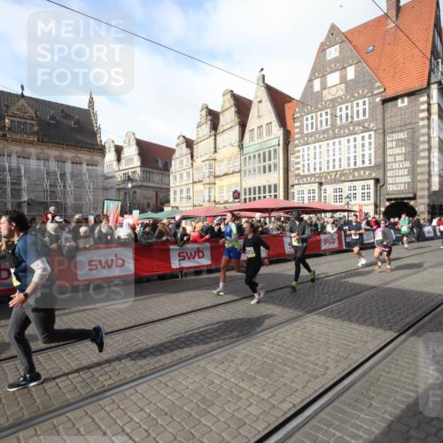 05.10.2025 - 20. swb-Marathon Bremen Yannick Fuchs http://msf.ph/oto/9307540 05.10.2025 10:57:58 Ziel 9221, 9568, 9719, 10651, 10703, 10834, 10975, 11023, 11116, 11301, 11469 meine-sportfotos.de