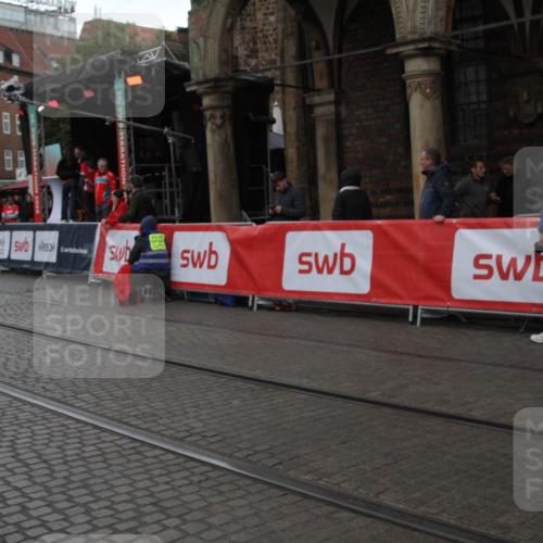 05.10.2025 - 20. swb-Marathon Bremen Yannick Fuchs http://msf.ph/oto/9307550 05.10.2025 12:17:12 Ziel  meine-sportfotos.de