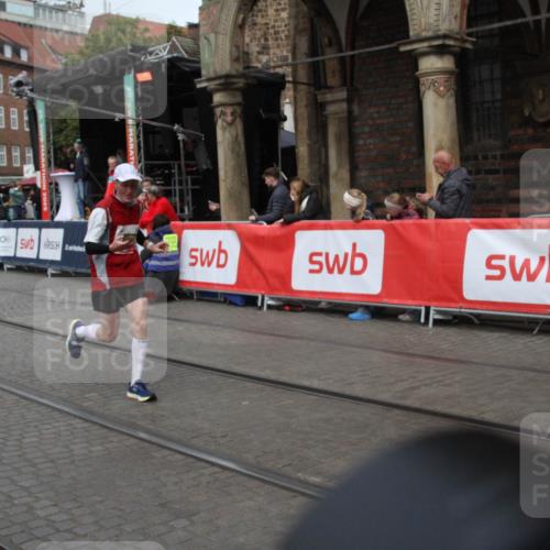 05.10.2025 - 20. swb-Marathon Bremen Yannick Fuchs http://msf.ph/oto/9307588 05.10.2025 13:02:04 Ziel 1745 meine-sportfotos.de