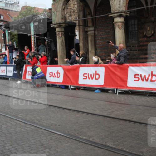 05.10.2025 - 20. swb-Marathon Bremen Yannick Fuchs http://msf.ph/oto/9307593 05.10.2025 13:02:59 Ziel 288, 2585, 3197, 3381 meine-sportfotos.de
