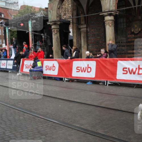 05.10.2025 - 20. swb-Marathon Bremen Yannick Fuchs http://msf.ph/oto/9307596 05.10.2025 13:03:21 Ziel 5831, 7526 meine-sportfotos.de