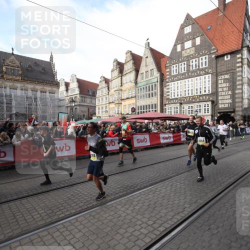 05.10.2025 - 20. swb-Marathon Bremen Yannick Fuchs http://msf.ph/oto/9307623 05.10.2025 10:58:24 Ziel 7077, 9174, 9462, 9608, 10084, 10368, 10586, 10786, 11049, 11184, 11495, 11724 meine-sportfotos.de