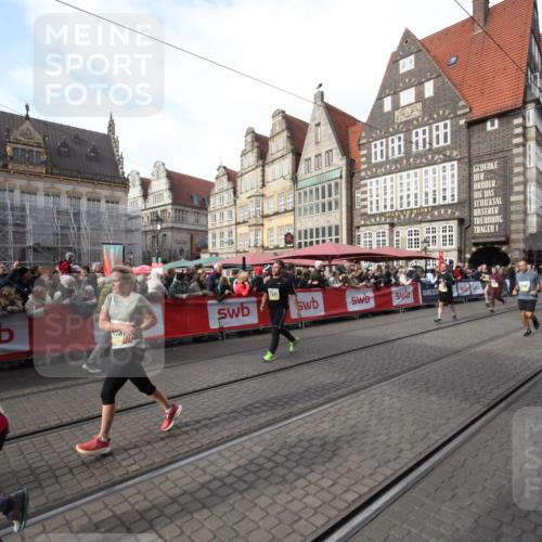 05.10.2025 - 20. swb-Marathon Bremen Yannick Fuchs http://msf.ph/oto/9307647 05.10.2025 10:58:30 Ziel 9433, 9820, 10084, 10586, 11181, 11291, 11591, 11700 meine-sportfotos.de