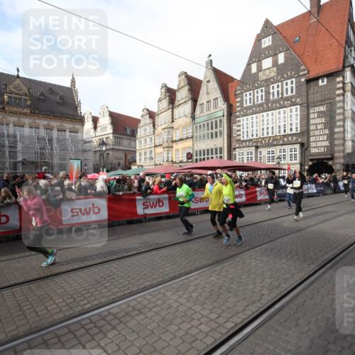 05.10.2025 - 20. swb-Marathon Bremen Yannick Fuchs http://msf.ph/oto/9307665 05.10.2025 10:58:38 Ziel 9430, 9472, 9529, 9766, 9913, 10049, 10261, 10285, 10408, 10513, 10936, 10988 meine-sportfotos.de