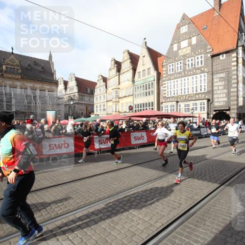 05.10.2025 - 20. swb-Marathon Bremen Yannick Fuchs http://msf.ph/oto/9307685 05.10.2025 10:58:46 Ziel 7163, 8585, 9346, 9359, 9370, 9540, 9622, 9714, 10591, 10679, 10871, 11078 meine-sportfotos.de