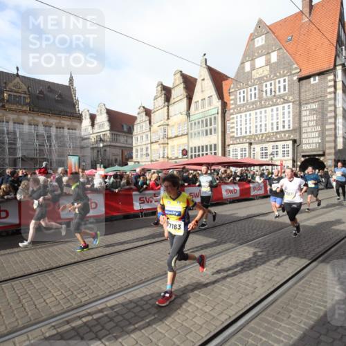 05.10.2025 - 20. swb-Marathon Bremen Yannick Fuchs http://msf.ph/oto/9307688 05.10.2025 10:58:47 Ziel 7163, 8585, 9346, 9370, 9540, 9622, 9714, 10561, 10591, 10679, 10871, 11078 meine-sportfotos.de