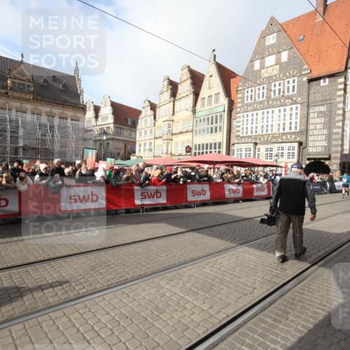 05.10.2025 - 20. swb-Marathon Bremen Yannick Fuchs http://msf.ph/oto/9307800 05.10.2025 10:59:29 Ziel 9635, 10391, 11728 meine-sportfotos.de