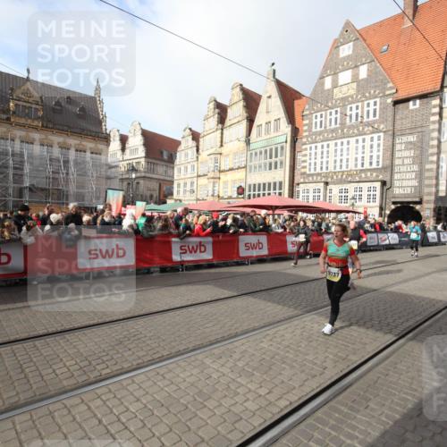 05.10.2025 - 20. swb-Marathon Bremen Yannick Fuchs http://msf.ph/oto/9307810 05.10.2025 10:59:35 Ziel 9609, 9737, 10809, 11251, 11657 meine-sportfotos.de