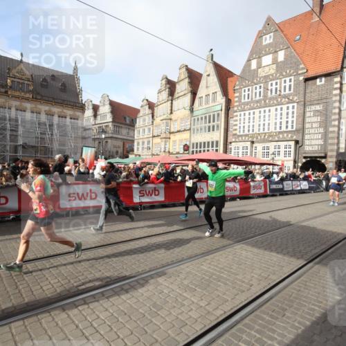 05.10.2025 - 20. swb-Marathon Bremen Yannick Fuchs http://msf.ph/oto/9307898 05.10.2025 11:00:14 Ziel 7177, 7621, 9672, 10345, 10489, 10889, 10919, 11050, 11125, 11600, 11713 meine-sportfotos.de