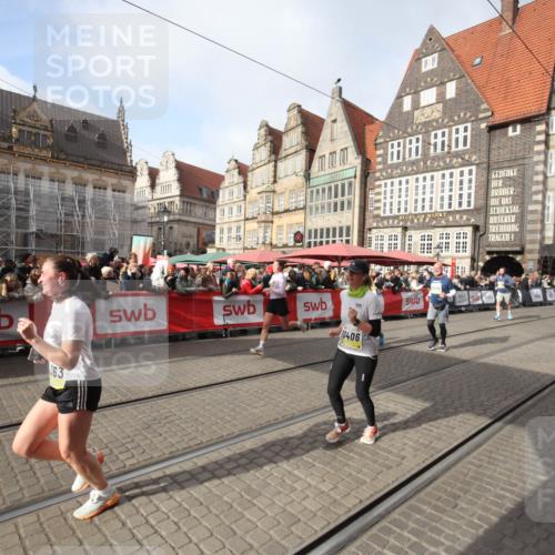 05.10.2025 - 20. swb-Marathon Bremen Yannick Fuchs http://msf.ph/oto/9307928 05.10.2025 11:00:24 Ziel 10406, 10492, 11063, 11263, 11424, 11699 meine-sportfotos.de