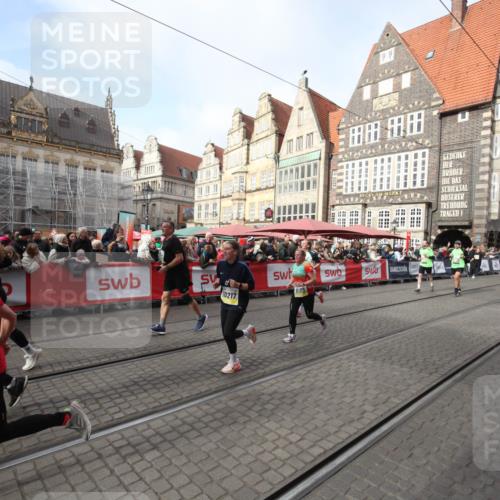 05.10.2025 - 20. swb-Marathon Bremen Yannick Fuchs http://msf.ph/oto/9307950 05.10.2025 11:00:32 Ziel 7215, 9173, 9177, 9531, 10063, 10067, 10071, 10217, 10504, 10794, 10930, 11003, 11534, 11595, 11619 meine-sportfotos.de