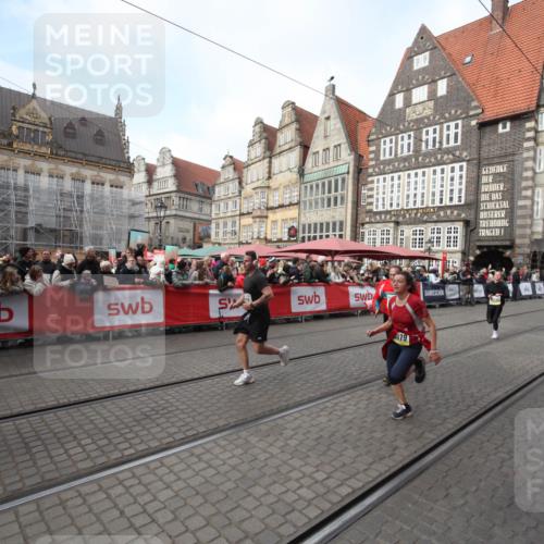 05.10.2025 - 20. swb-Marathon Bremen Yannick Fuchs http://msf.ph/oto/9307977 05.10.2025 11:00:40 Ziel 9271, 10079, 10518, 11071, 11162, 11511 meine-sportfotos.de