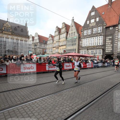 05.10.2025 - 20. swb-Marathon Bremen Yannick Fuchs http://msf.ph/oto/9307990 05.10.2025 11:00:46 Ziel 9272, 9858, 10518, 10872, 10901, 11034 meine-sportfotos.de