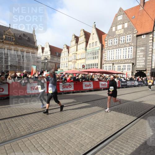 05.10.2025 - 20. swb-Marathon Bremen Yannick Fuchs http://msf.ph/oto/9308047 05.10.2025 11:01:14 Ziel 9182, 9443, 9880, 10914, 11337, 11338, 11524, 11597 meine-sportfotos.de