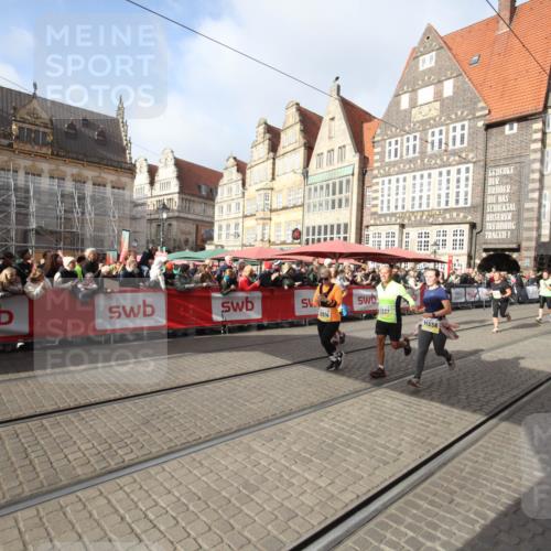 05.10.2025 - 20. swb-Marathon Bremen Yannick Fuchs http://msf.ph/oto/9308050 05.10.2025 11:01:17 Ziel 9182, 9613, 10544, 10762, 10914, 11337, 11338, 11597, 11680 meine-sportfotos.de