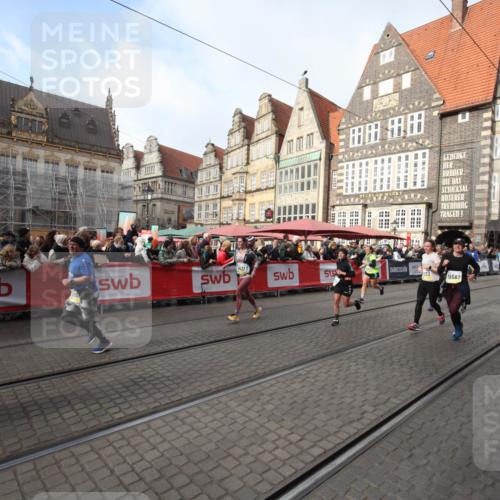 05.10.2025 - 20. swb-Marathon Bremen Yannick Fuchs http://msf.ph/oto/9308098 05.10.2025 11:01:43 Ziel 9269, 9432, 9782, 10026, 10030, 10562, 11223, 11463, 11732, 11733 meine-sportfotos.de