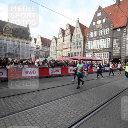 05.10.2025 - 20. swb-Marathon Bremen Yannick Fuchs http://msf.ph/oto/9308225 05.10.2025 11:02:57 Ziel 9644, 9846, 10167, 10207, 10656, 11087, 11312, 11504, 11576, 11667, 11668 meine-sportfotos.de