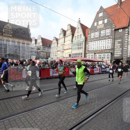 05.10.2025 - 20. swb-Marathon Bremen Yannick Fuchs http://msf.ph/oto/9308236 05.10.2025 11:02:59 Ziel 9644, 9846, 10167, 10656, 11087, 11312, 11504, 11667, 11668, 11735 meine-sportfotos.de
