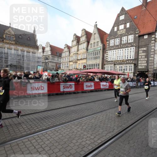 05.10.2025 - 20. swb-Marathon Bremen Yannick Fuchs http://msf.ph/oto/9308258 05.10.2025 11:03:12 Ziel 9300, 9593, 10185, 10996, 11682 meine-sportfotos.de