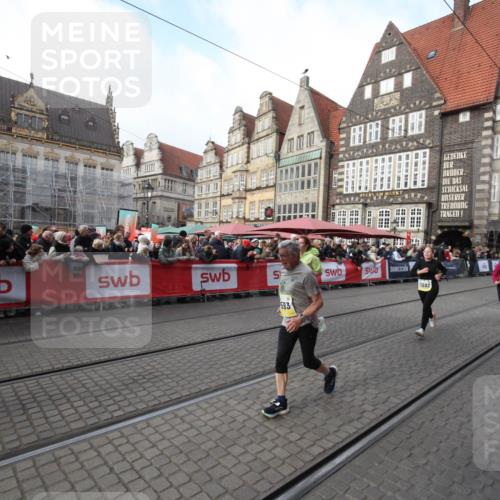 05.10.2025 - 20. swb-Marathon Bremen Yannick Fuchs http://msf.ph/oto/9308261 05.10.2025 11:03:13 Ziel 9300, 9593, 10185, 10996, 11682 meine-sportfotos.de