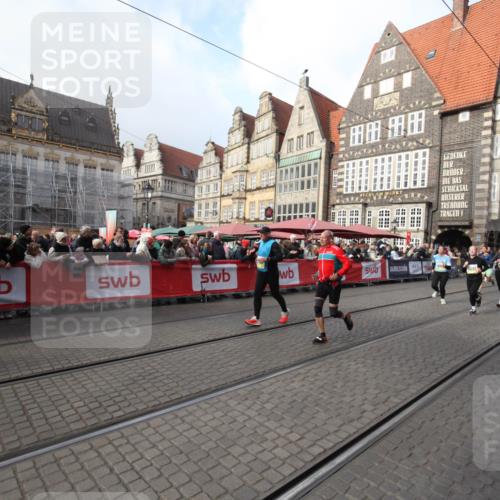 05.10.2025 - 20. swb-Marathon Bremen Yannick Fuchs http://msf.ph/oto/9308343 05.10.2025 11:03:57 Ziel 7788, 9241, 9379, 9571, 10106, 10265, 10271, 11039, 11272 meine-sportfotos.de