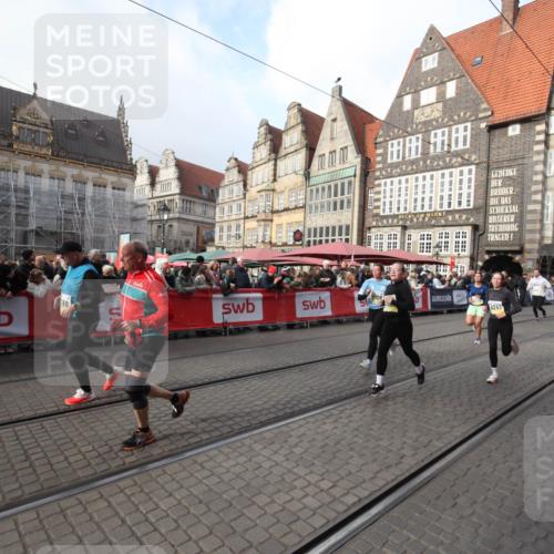 05.10.2025 - 20. swb-Marathon Bremen Yannick Fuchs http://msf.ph/oto/9308345 05.10.2025 11:03:58 Ziel 7788, 9241, 9379, 9571, 10106, 10265, 10271, 11272 meine-sportfotos.de