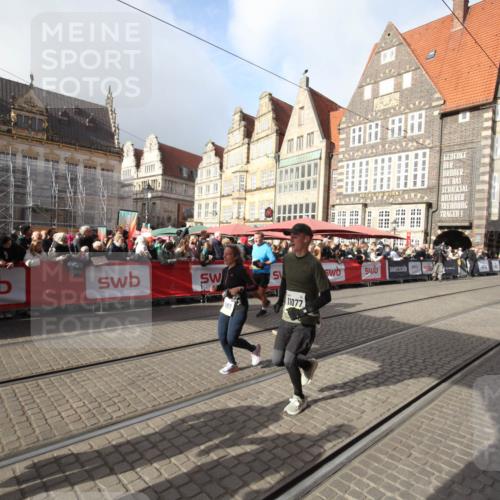 05.10.2025 - 20. swb-Marathon Bremen Yannick Fuchs http://msf.ph/oto/9308372 05.10.2025 11:04:17 Ziel 9448, 10098, 10853, 11001, 11077, 11102, 11685 meine-sportfotos.de