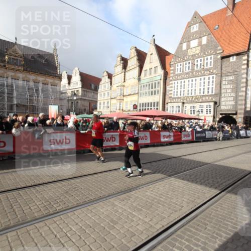 05.10.2025 - 20. swb-Marathon Bremen Yannick Fuchs http://msf.ph/oto/9308406 05.10.2025 11:04:27 Ziel 9684, 10678, 11200 meine-sportfotos.de