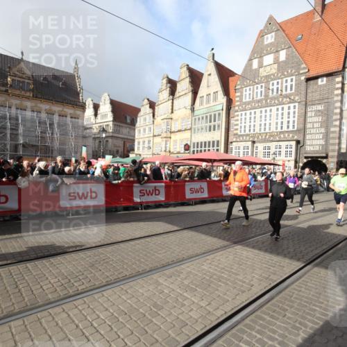 05.10.2025 - 20. swb-Marathon Bremen Yannick Fuchs http://msf.ph/oto/9308418 05.10.2025 11:04:36 Ziel 8111, 9394, 9610, 10278, 10531, 10674, 10869, 10956, 11542, 11704 meine-sportfotos.de
