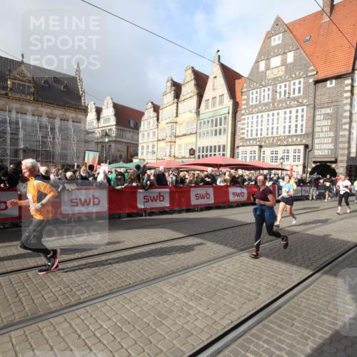 05.10.2025 - 20. swb-Marathon Bremen Yannick Fuchs http://msf.ph/oto/9308439 05.10.2025 11:04:44 Ziel 9623, 9750, 9765, 9771, 9915, 10422, 10451, 10485, 10532, 11546 meine-sportfotos.de