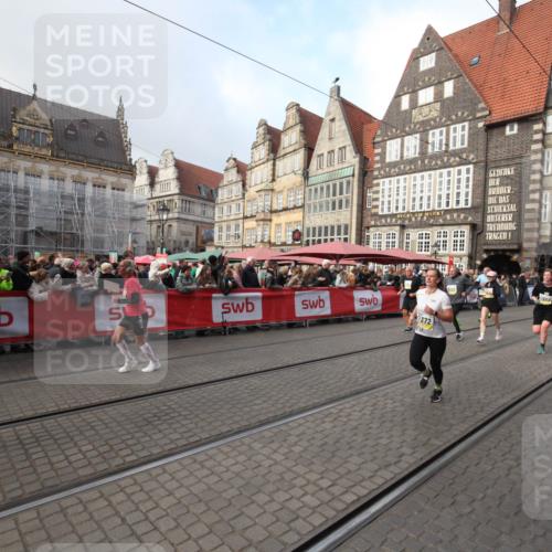 05.10.2025 - 20. swb-Marathon Bremen Yannick Fuchs http://msf.ph/oto/9308475 05.10.2025 11:05:02 Ziel 9220, 9409, 9530, 9660, 9813, 10771, 11090, 11180, 11372, 11478, 11559 meine-sportfotos.de