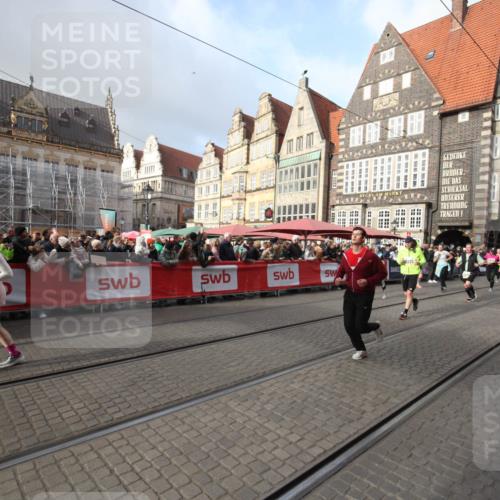 05.10.2025 - 20. swb-Marathon Bremen Yannick Fuchs http://msf.ph/oto/9308540 05.10.2025 11:05:33 Ziel 7654, 9752, 10025, 10158, 10289, 10426, 10511, 10542, 11064, 11676 meine-sportfotos.de