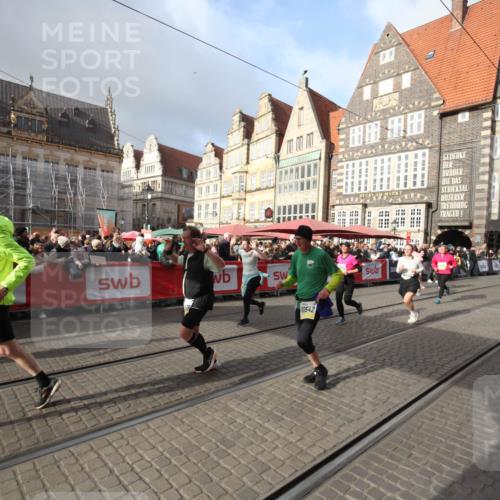 05.10.2025 - 20. swb-Marathon Bremen Yannick Fuchs http://msf.ph/oto/9308548 05.10.2025 11:05:37 Ziel 7654, 9210, 9419, 9752, 10025, 10426, 10437, 10542, 11164, 11676, 11681 meine-sportfotos.de