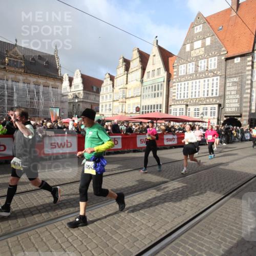 05.10.2025 - 20. swb-Marathon Bremen Yannick Fuchs http://msf.ph/oto/9308551 05.10.2025 11:05:37 Ziel 7654, 9210, 9419, 9752, 10025, 10426, 10437, 10542, 11164, 11676, 11681 meine-sportfotos.de